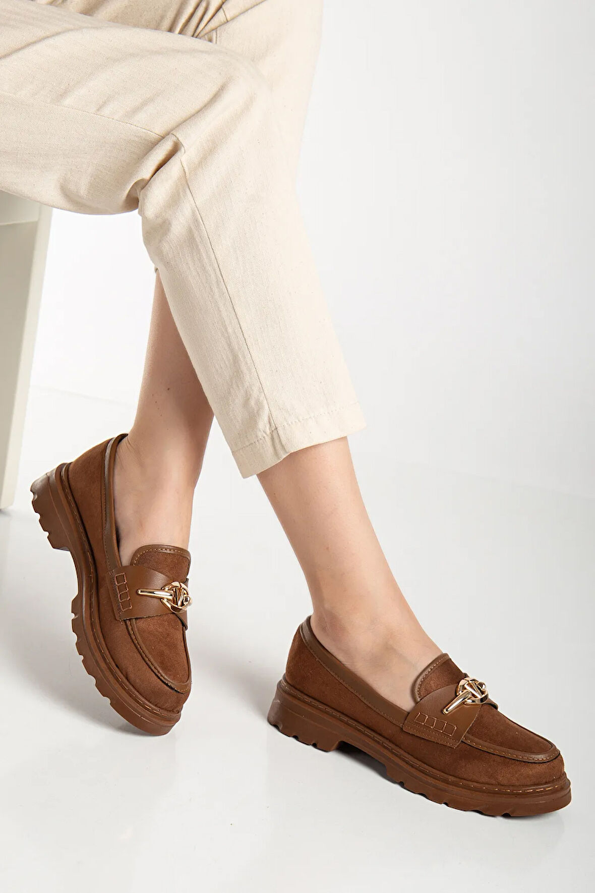 V Toka Detaylı Süet Kadın Loafer Ayakkabı - Gen2072