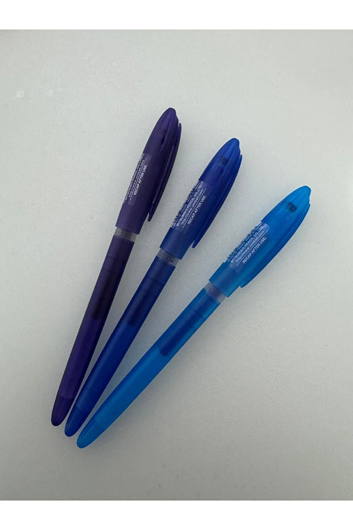 Roller Kalem Signo Gelstick Jel Bilye Uç 0.7 MM Siyah Mavi Açık Mavi (3 Adet)