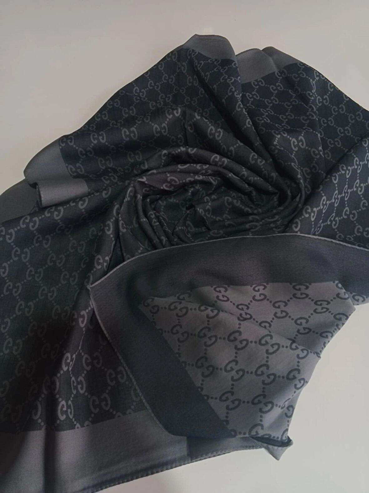 gg cift taraflı eşarp füme gri