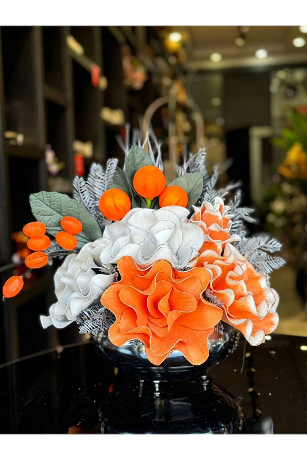 Yapay Çiçek Aranjmanlı Gümüş Yassı Vazo No:27