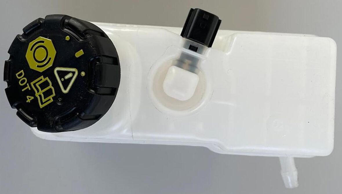 FREN HİDROLİK DEPOSU KAPAKLI 460915829R MEGANE IV 460915829R GOLD