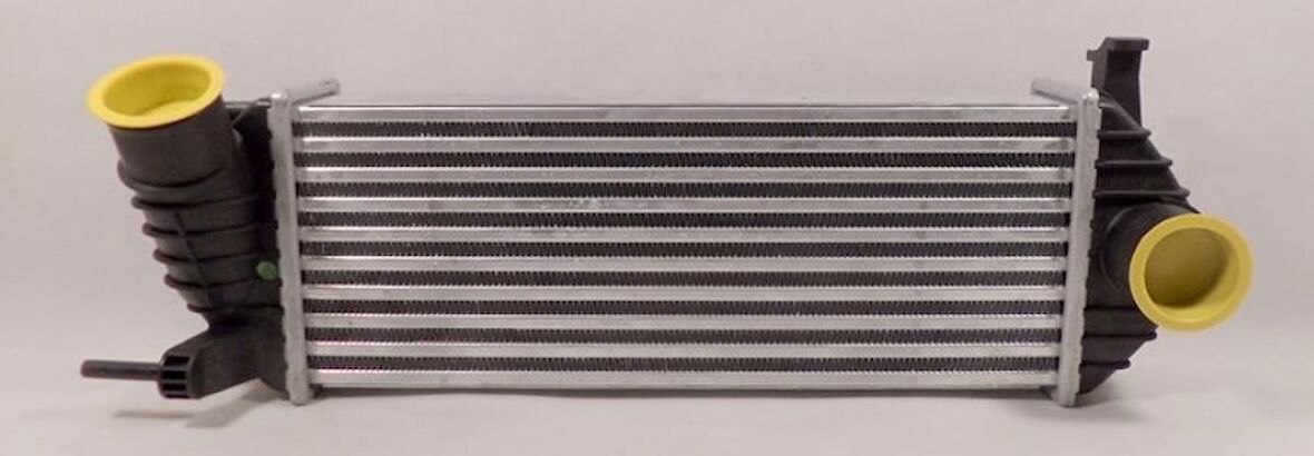 TURBO RADYATÖRÜ 8ML376755551 KANGO 1.5 DCI 385X143X64 8200427469 GOLD