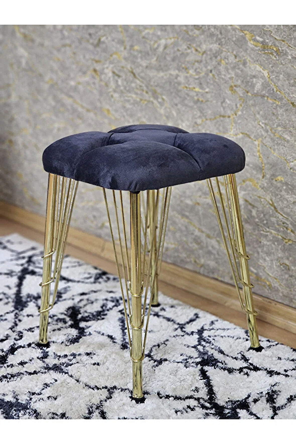 Kare Gold Kaplama Telli Ayaklı Tabure - Oturak - Bar Taburesi - Ayaklı Tabure Füme Renk 48 x 33 Boyut/Ebat