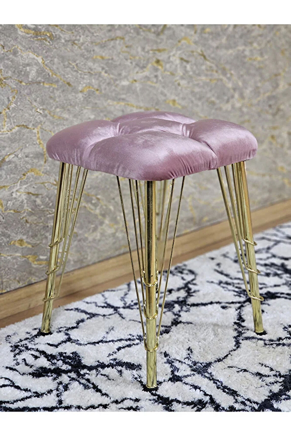 Kare Gold Kaplama Telli Ayaklı Tabure - Oturak - Bar Taburesi - Ayaklı Tabure Pembe Renk 48 x 33 Boyut/Ebat