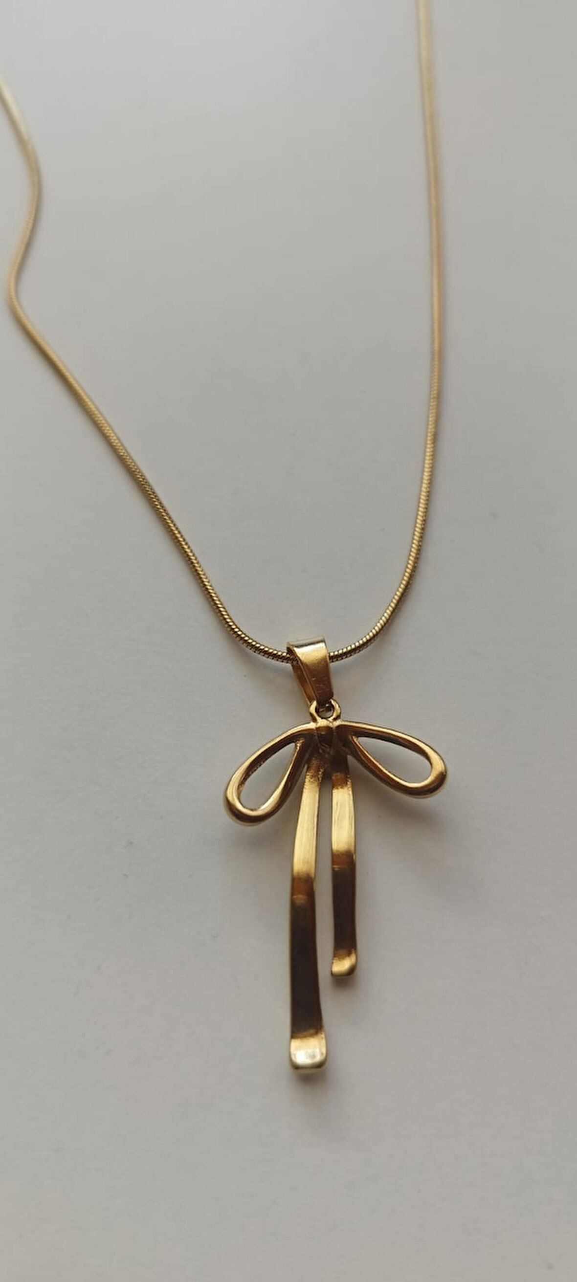  Fiyonk Coquette (Kurdele) Gold Paslanmaz Çelik Kolye Takı Şık