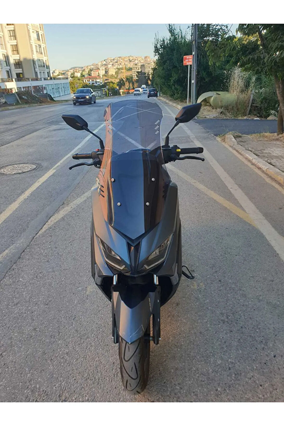 RKS Grace 202 Siperlik Ön Cam 2021 2022 Model 55cm Açıkfüme Renkli 4mm KISA SPOR CAM