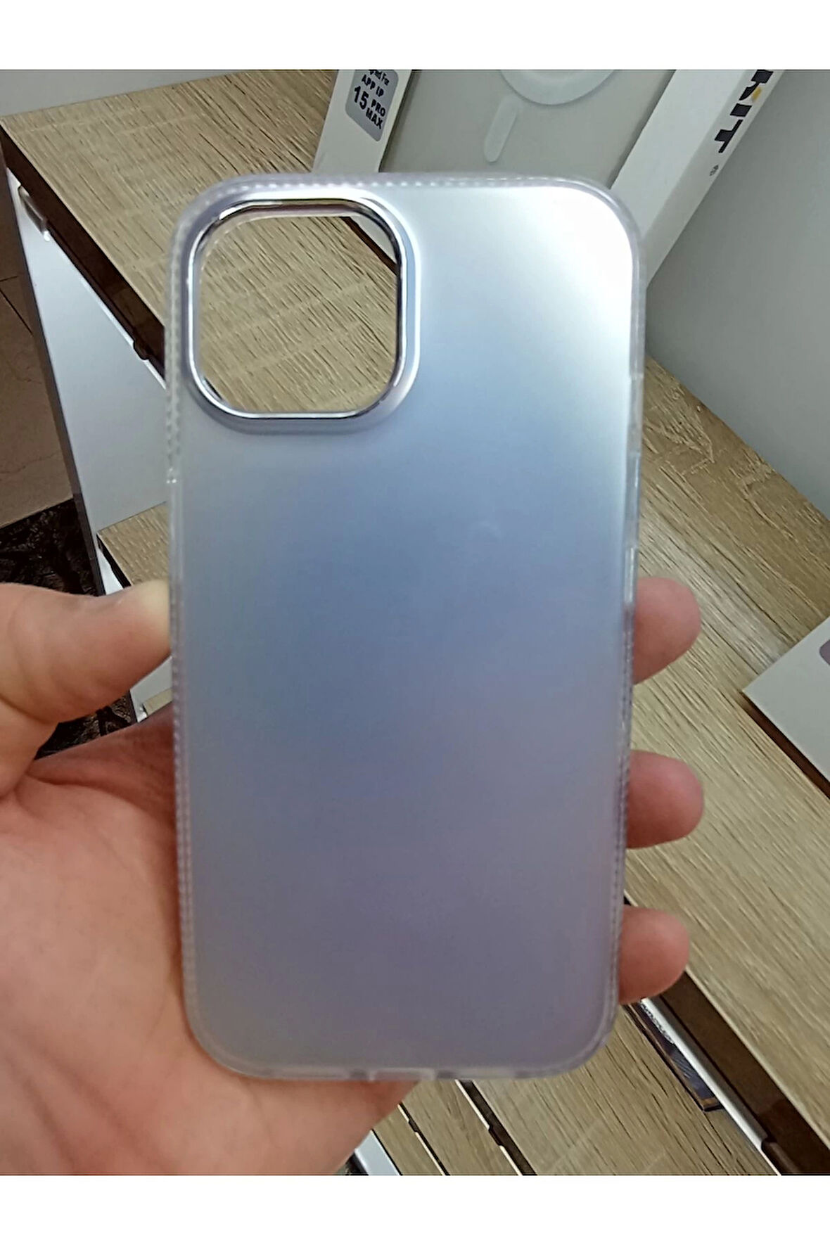 İPhone 15 Pro Uyumlu Hologramlı Mor Kılıf Tuşları Metal Darbe Korumalı Kapak