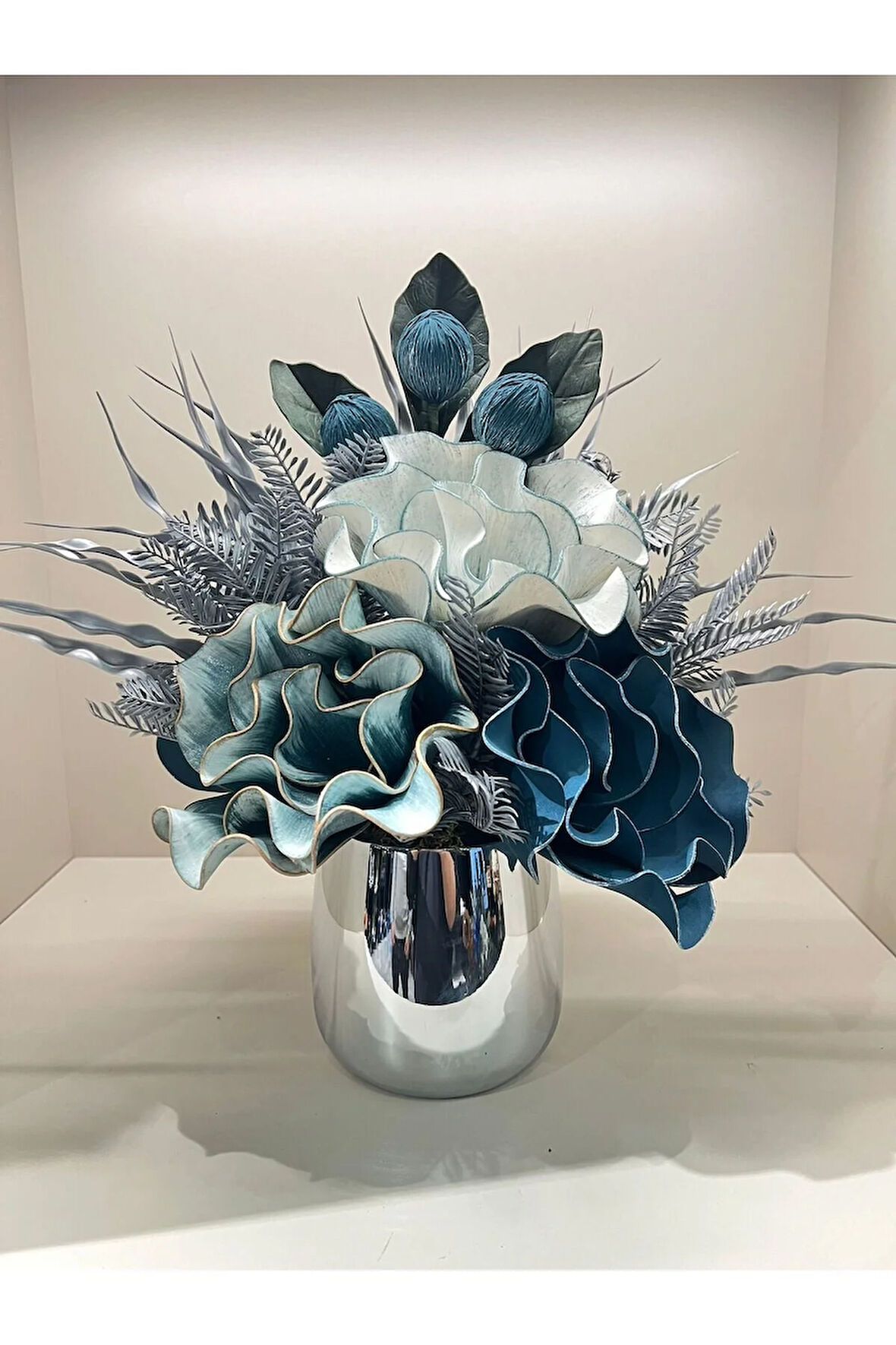 Yapay Çiçekli Gümüş Metal Vazo No:2