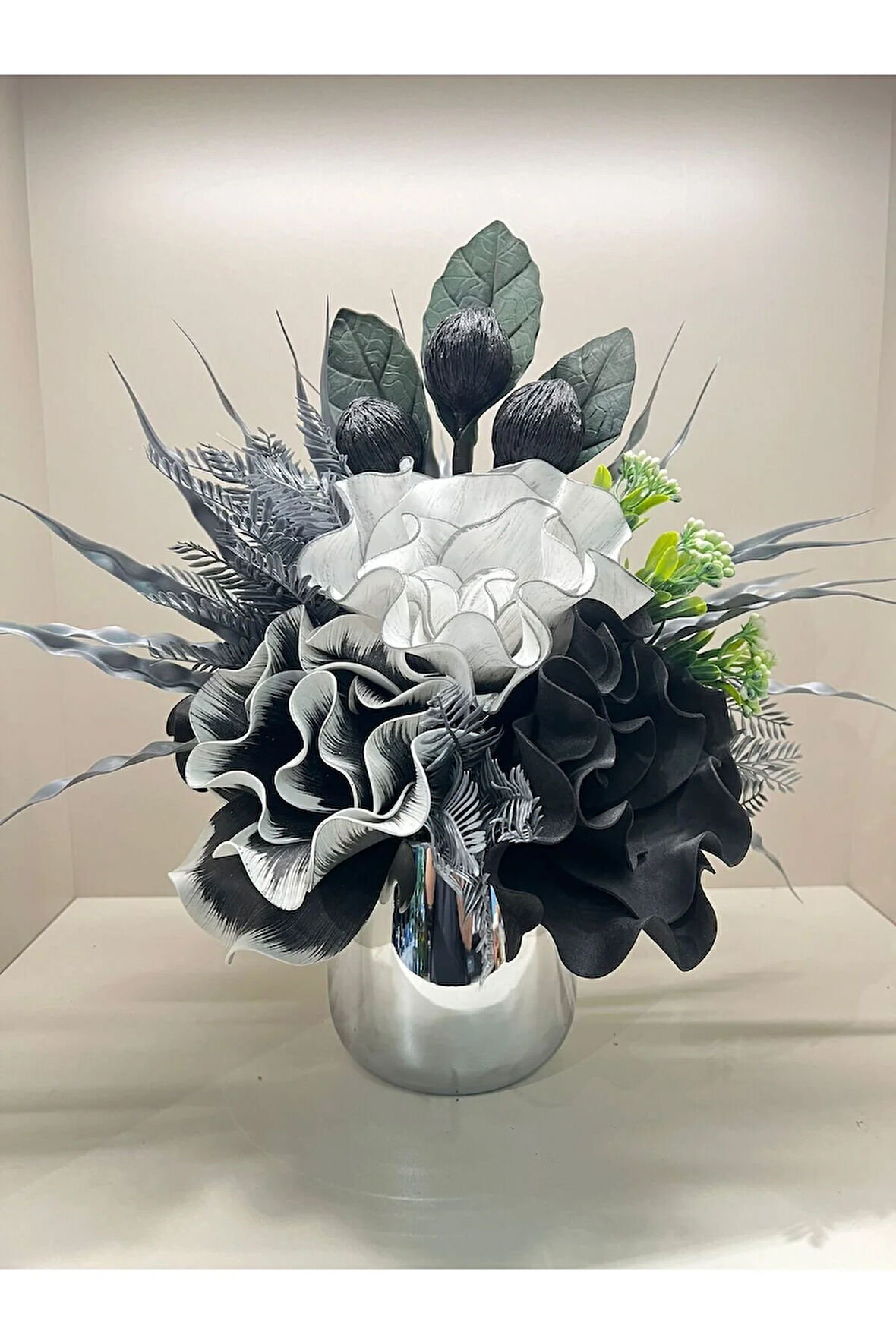 Yapay Çiçekli Gümüş Metal Vazo No:3