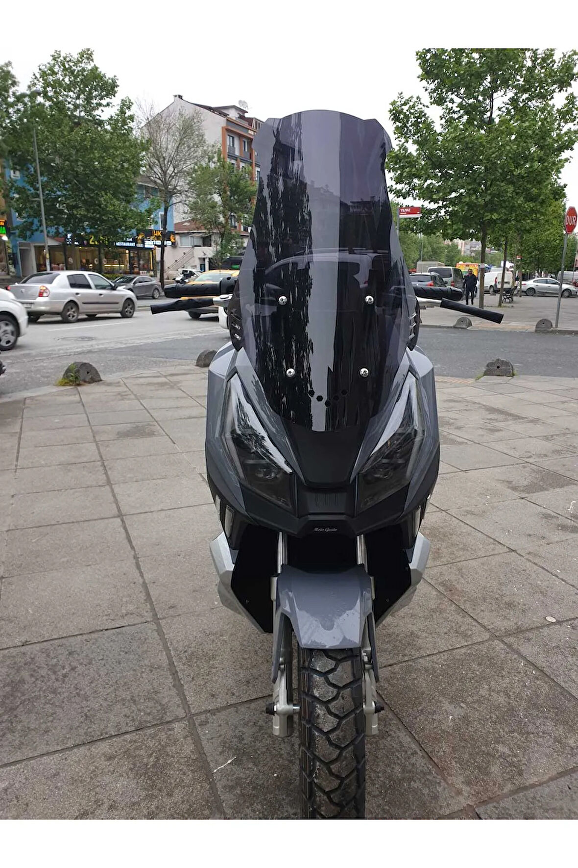 MotoGusto Dream 150 Siperlik Ön Cam 2023 2024 Model 65cm Siyah Renkli 4mm ORTA BOYLU CAM