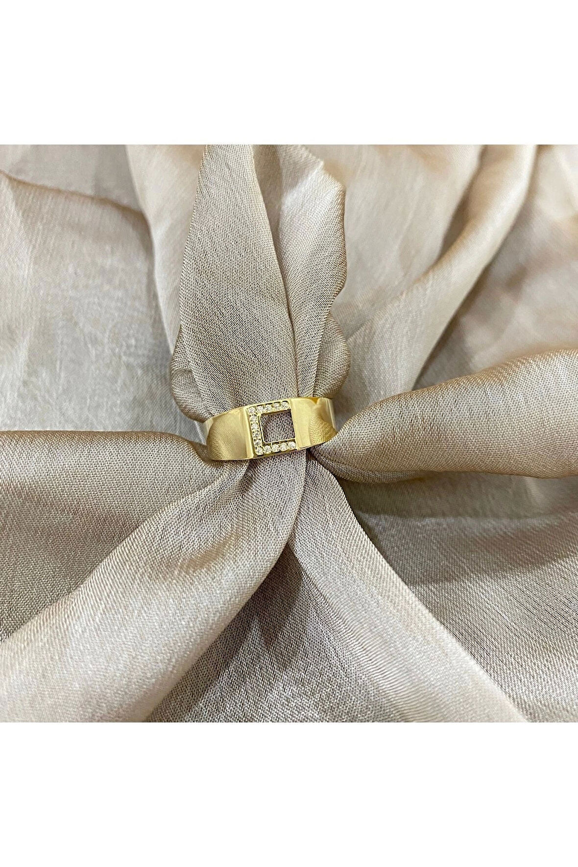 C Harf Altın Yüzük