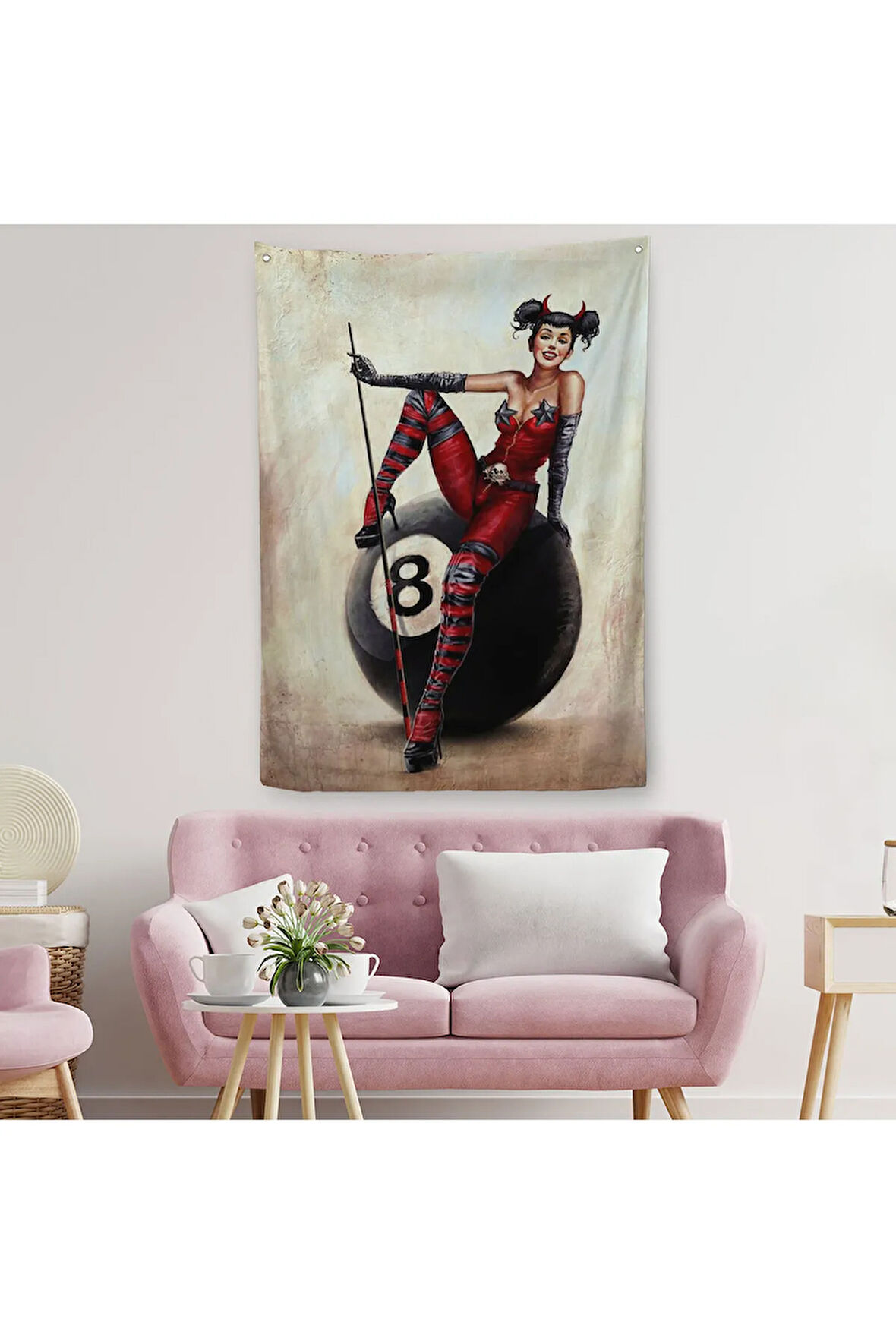 Bilardo Topunun Üstünde Oturan Pub Kızı Duvar Örtüsü - Halısı-6230