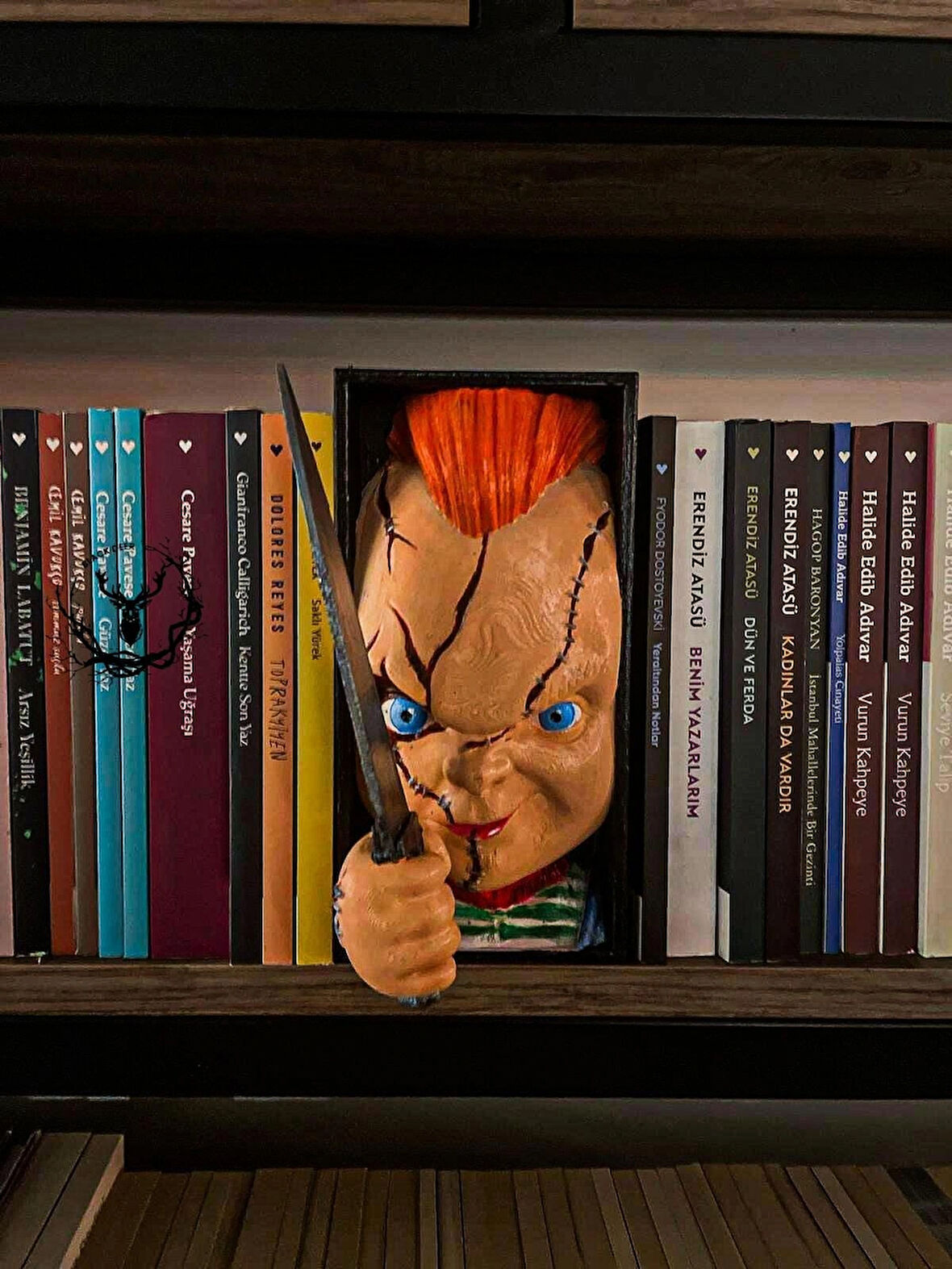 hayatvesanat Chucky Kitaplık Figürü / Kitap Tutucu