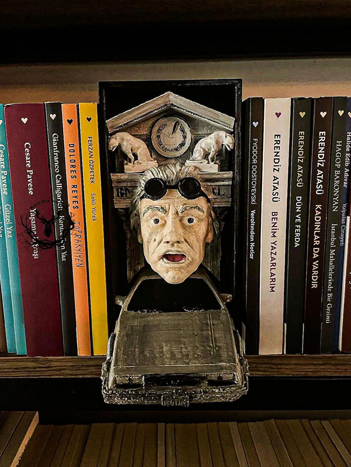 hayatvesanat Back to The Future / Doc Brown / Kitaplık Figürü / Kitap Tutucu