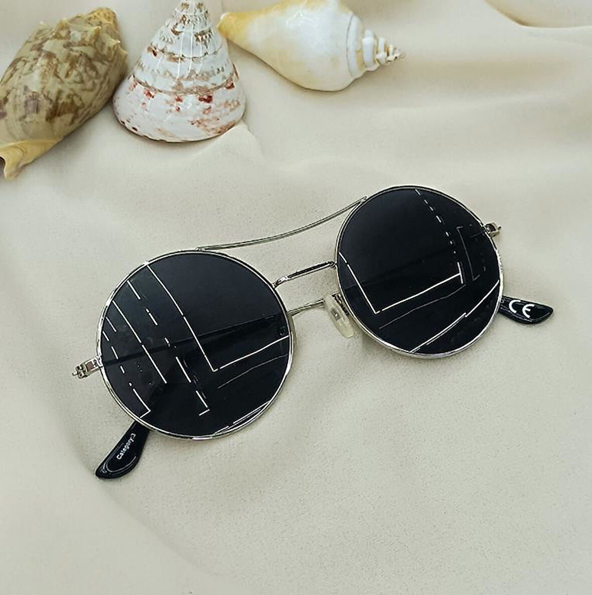 Gözlük Ferrucci 5639-C4 Kutusunda Kadın Güneş Gözlüğü