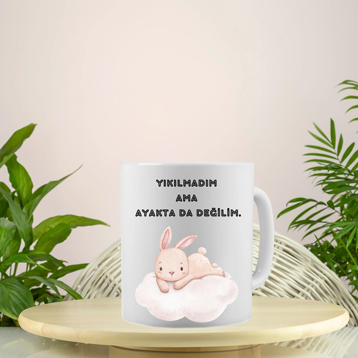 Yıkılmadım Ama Ayakta Da Değilim Komik, Şirin Tavşan Baskılı Kupa Bardak