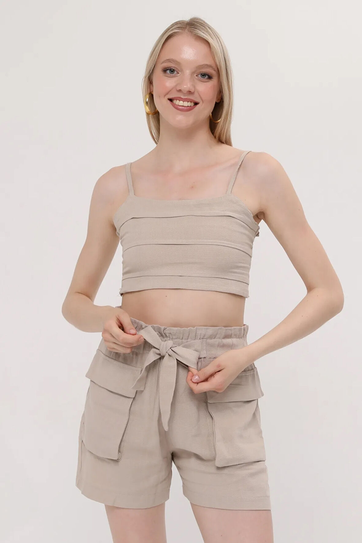 ikli crop şort takımı bej rengi