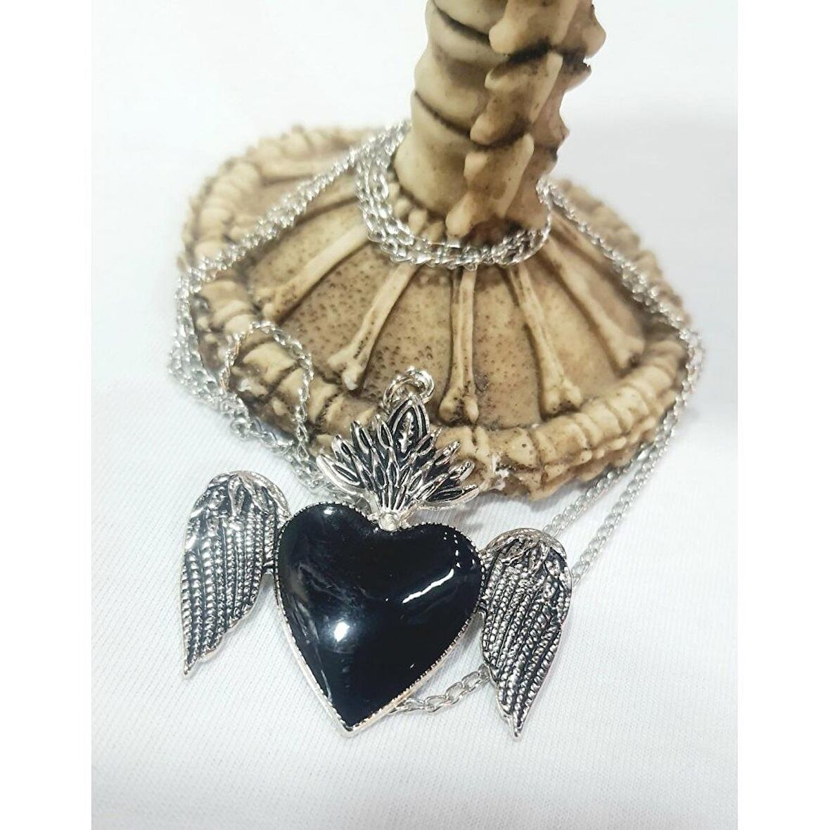 BLACK HEART FEATHERS KOLYE KALP SİYAH GOTİK