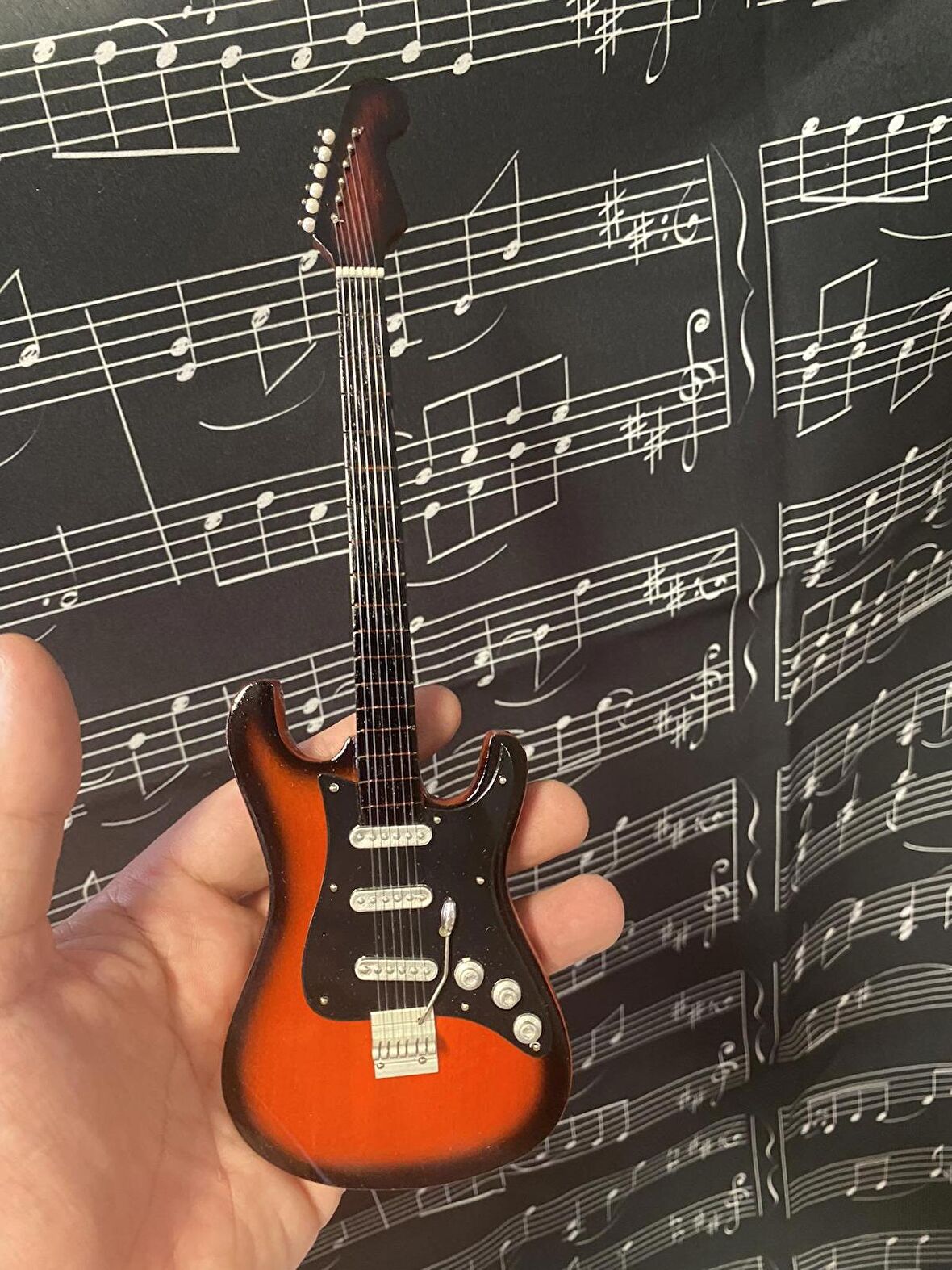 Elektro Gitar Koyu Kahve El Yapımı Biblo Minyatür 25 cm