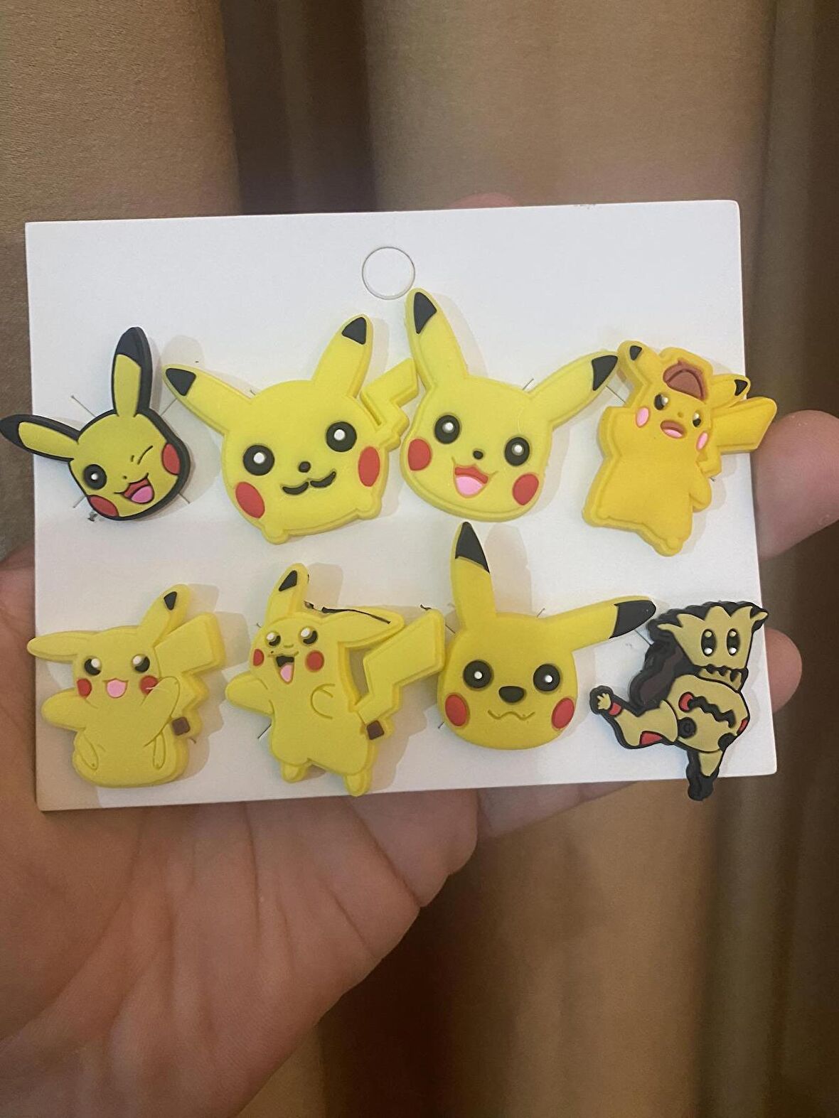 Pokemon Pikachu Jibbitz Terlik Süsü 8 Adet Hediyelik Aksesuar