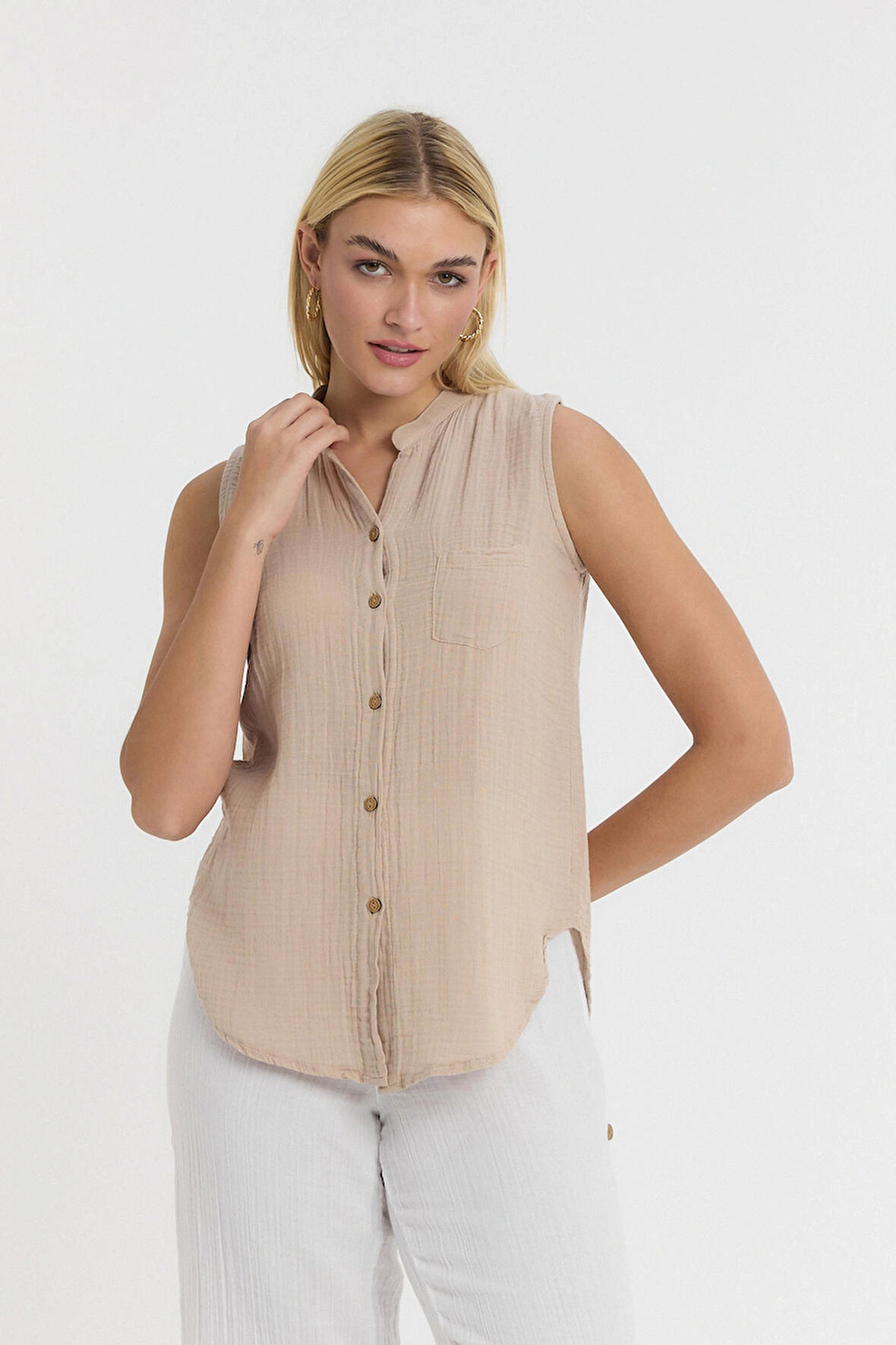 Müslin Hakim Yaka Sıfır Kol Gömlek -1090