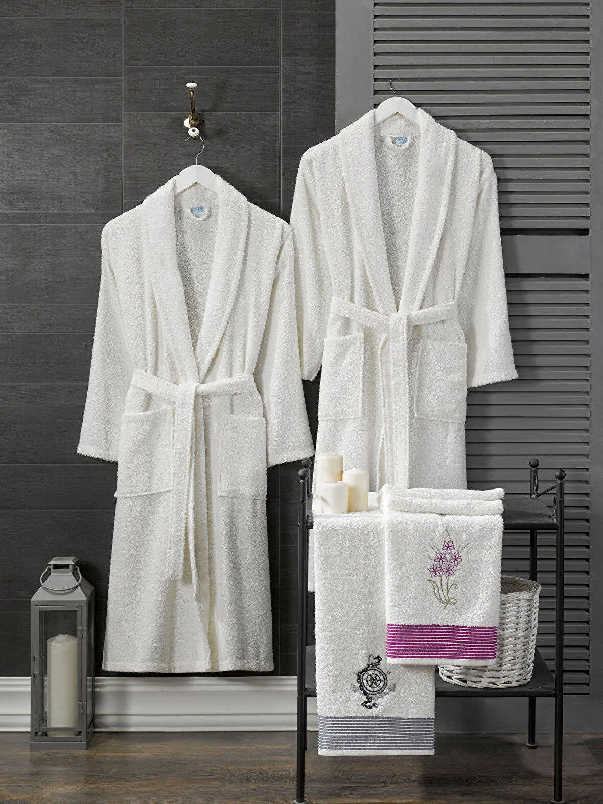 Unisex 4'lü Bornoz Set Nakışlı Baş Havlulu Çeyiz Seti Hamam Seti Banyo Seti  %100 Pamuk