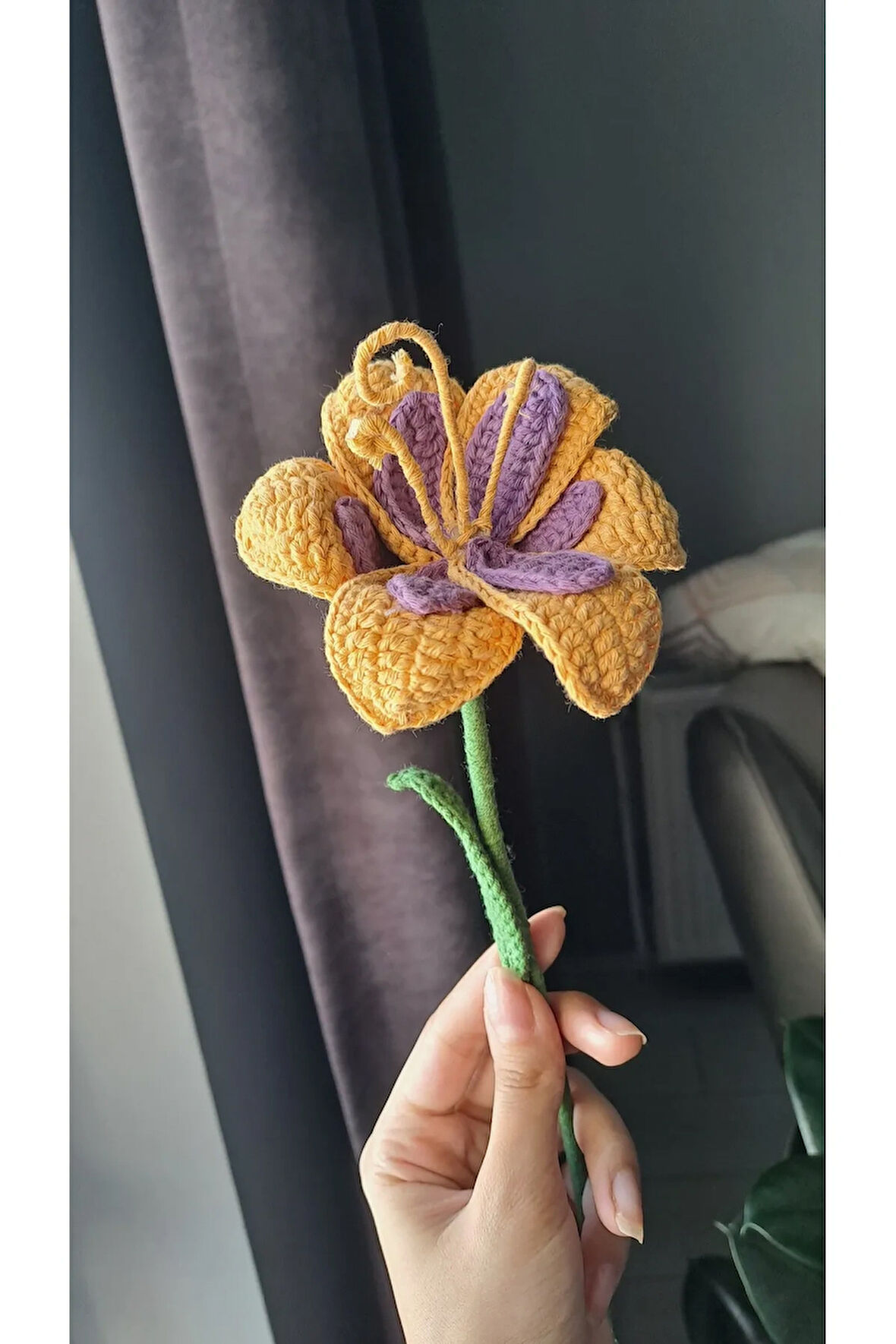 Amigurumi Örgü Buket Çiçek Rapunzel Çiçeği Mum Çiçeği Sevgililer Günü Hediyelik Çiçek