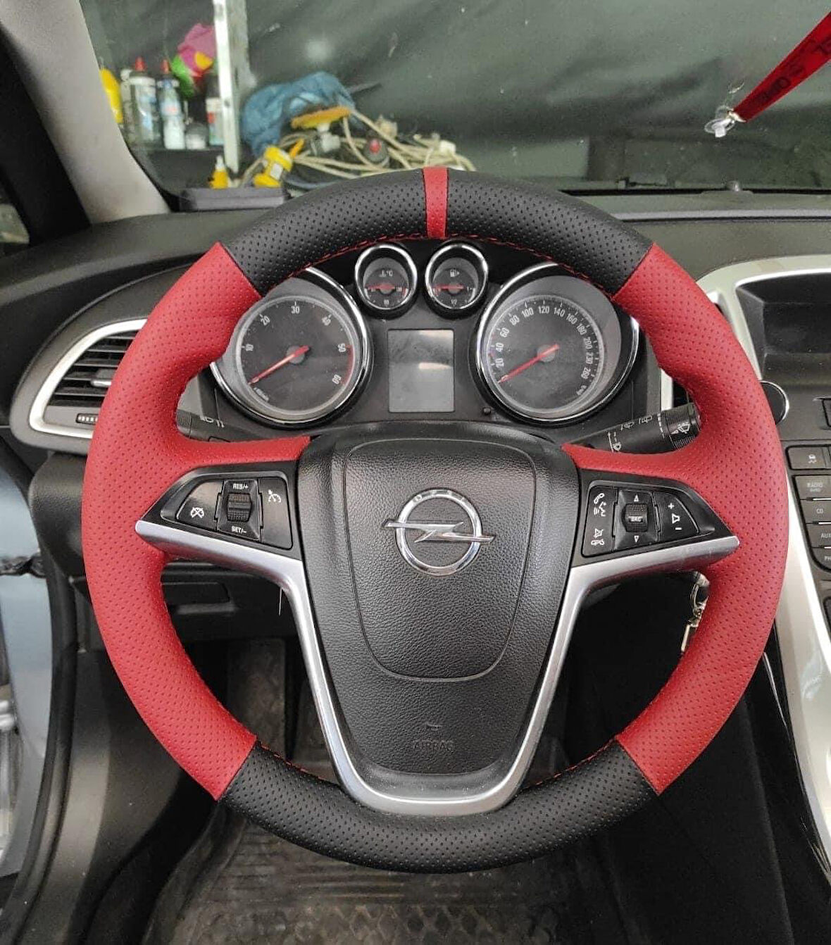 Opel Insignia Uyumlu Araca Özel Direksiyon Kılıfı