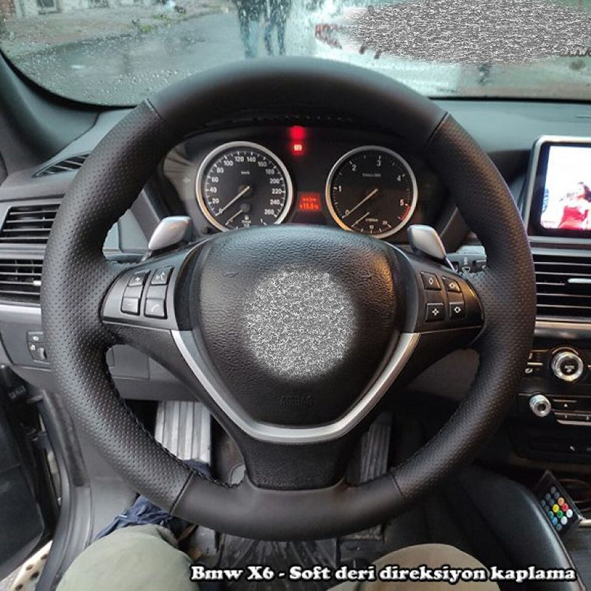 BMW X6 Araca Özel Deri Direksiyon Kılıfı (Düz Noktalı)