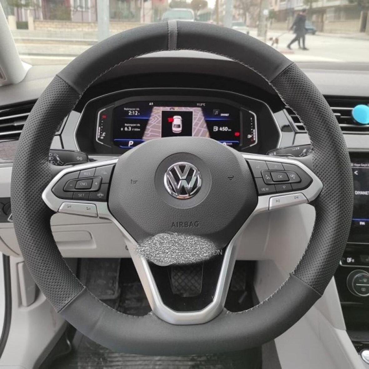 Volkswagen Golf 8 Caddy 2022 Direksiyon Kılıfı (Nubuk Noktalı Gri Yüzüklü)