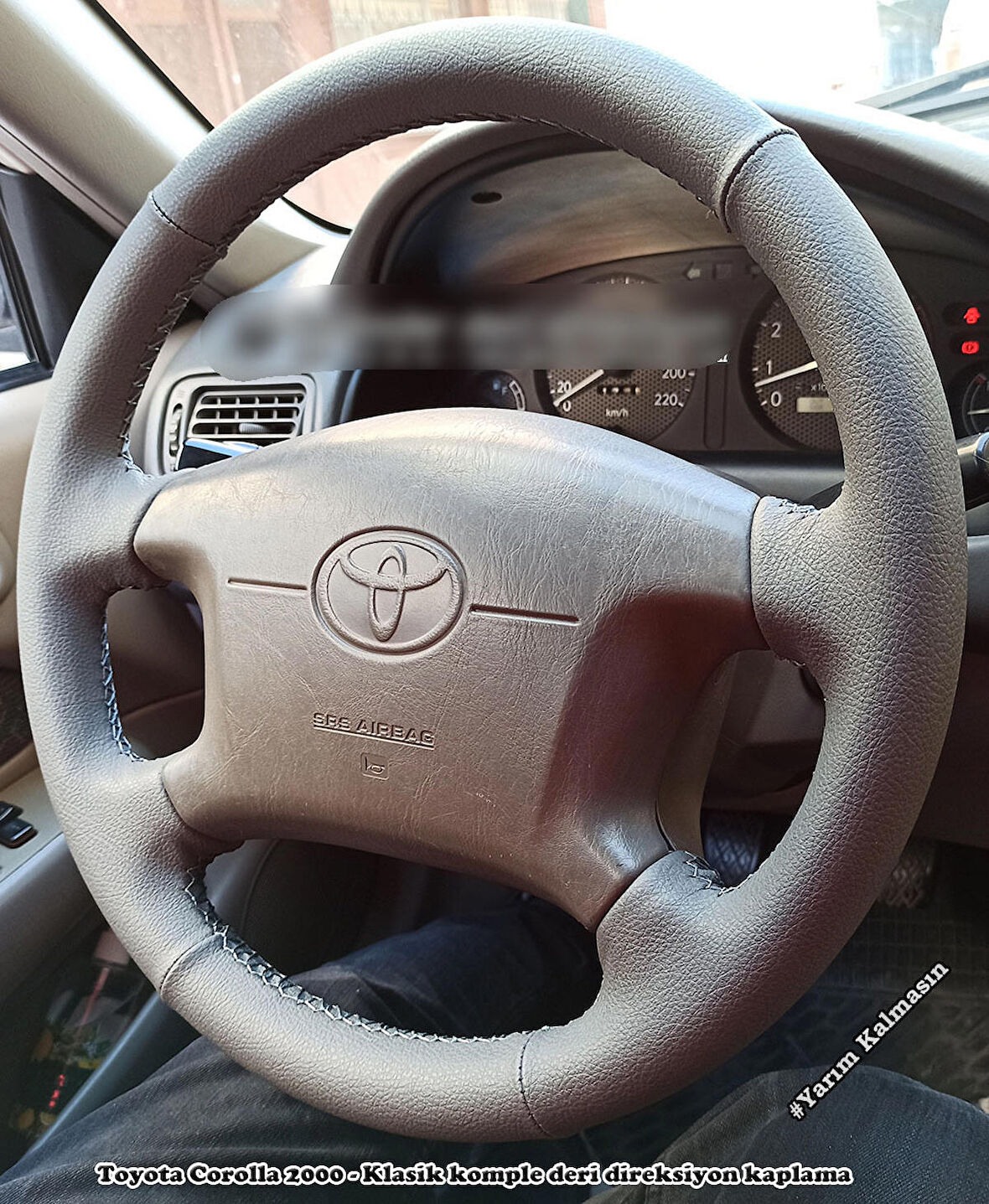 Toyota Corolla E120 1999-2002 Araca Uyumlu Direksiyon Kılıfı (Gri Deri)