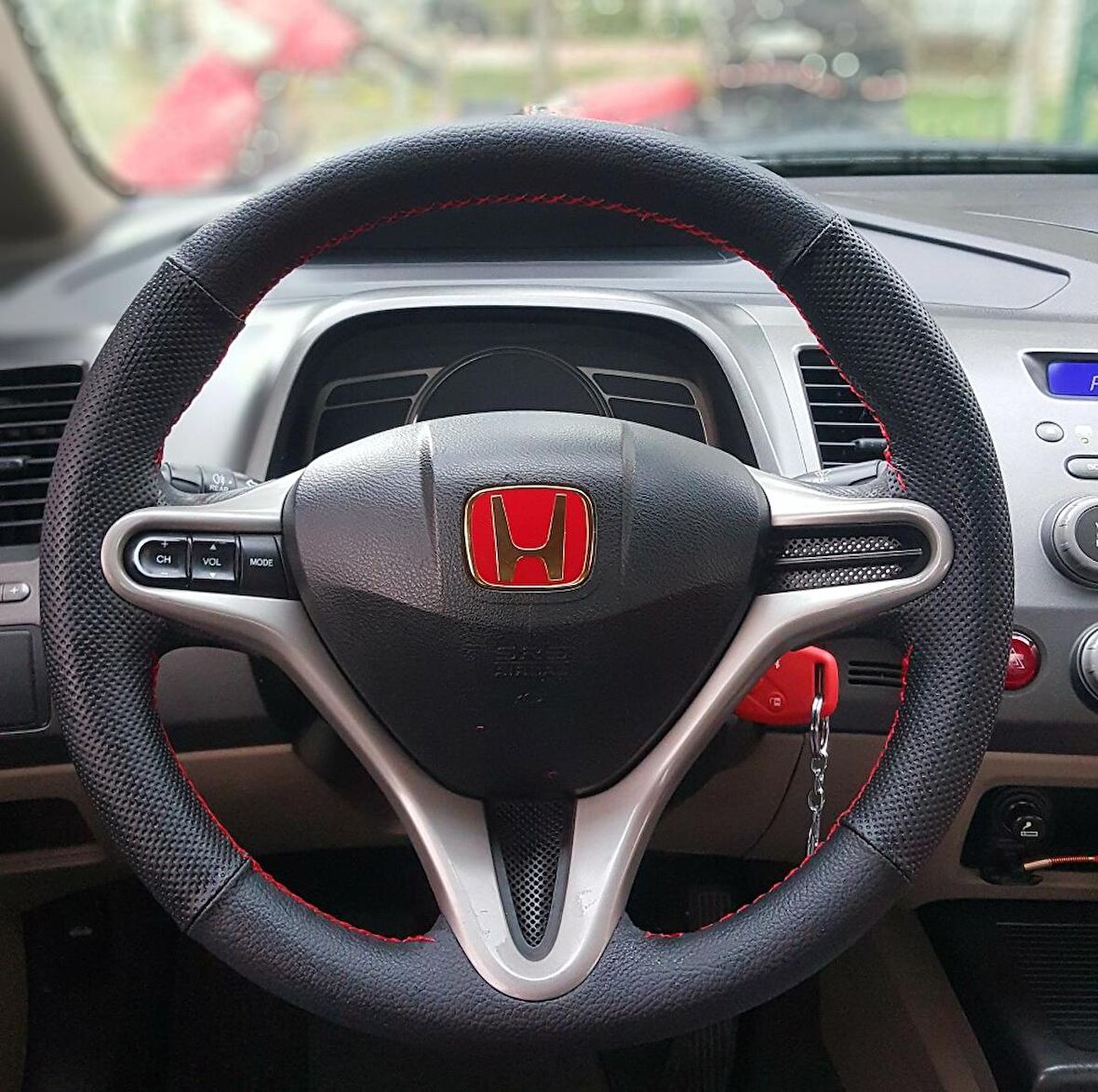 Honda FD6 Ünivarsal Direksiyon Kılıfı (Noktalı Düz Kırmızı Dikiş)