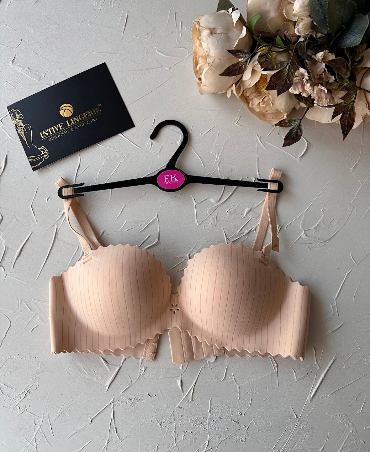 Jennie İthal Lazer Kesim Dikişsiz Parlak İpli El Kaplı Push-up Sütyen -FK1204