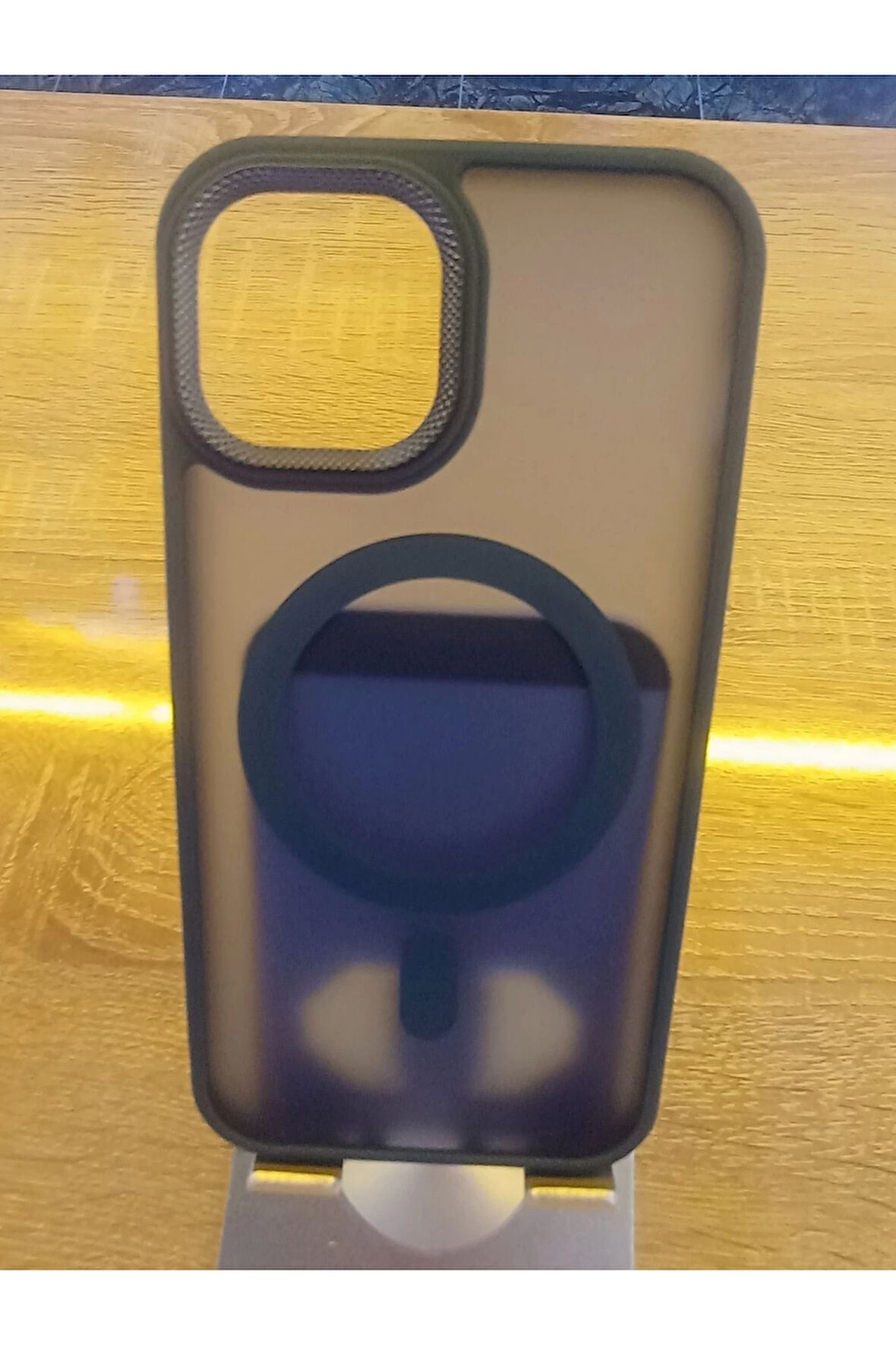 İPhone 12 Uyumlu MagSafe Özellikli Kenarları Renkli Arka Yüzü Mat Kenarları Renkli Darbe Emici Kılıf