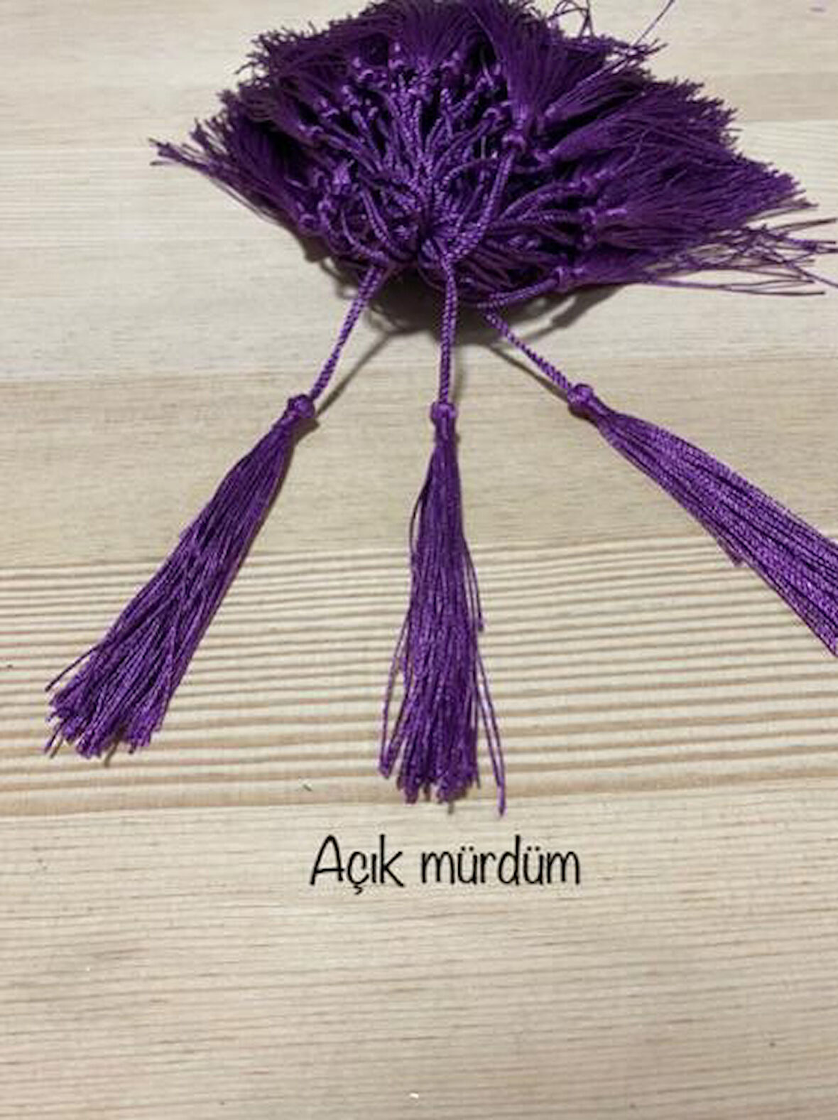 MÜRDÜM İP PÜSKÜL 8 CM  25 ADET