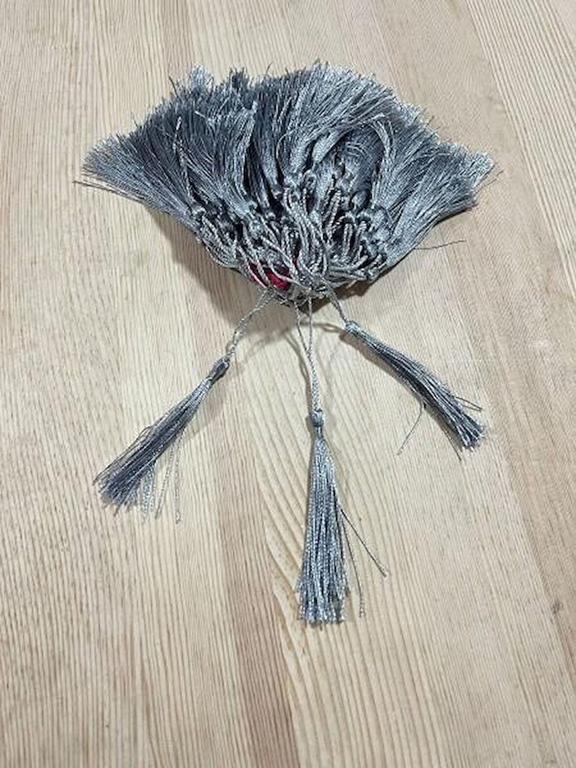 GRİ RENK  İP PÜSKÜL 8 CM  25 ADET