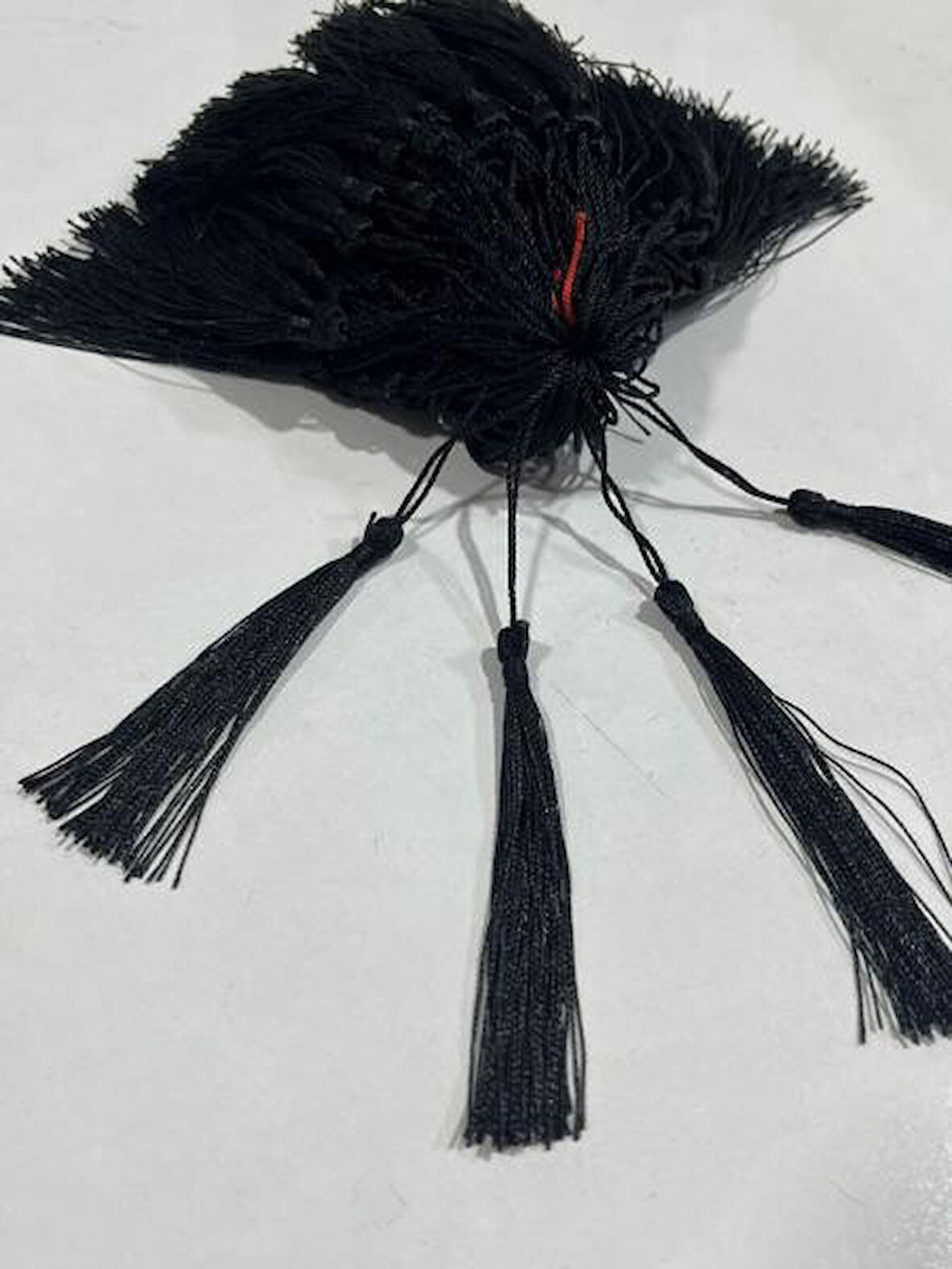 SİYAH İP PÜSKÜL 8 CM  50 ADET