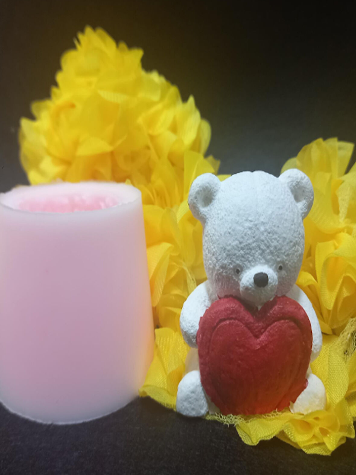 Kalp Tutan Ayıcık Silikon Kalıp