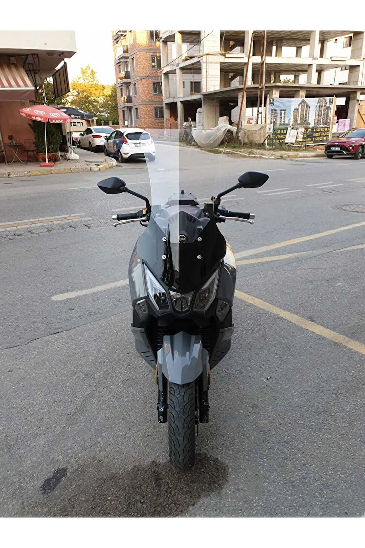 Sym Joyride 300 Siperlik Ön Cam 2023 2024 Model 75cm Şeffaf Renkli 4mm UZUN CAM