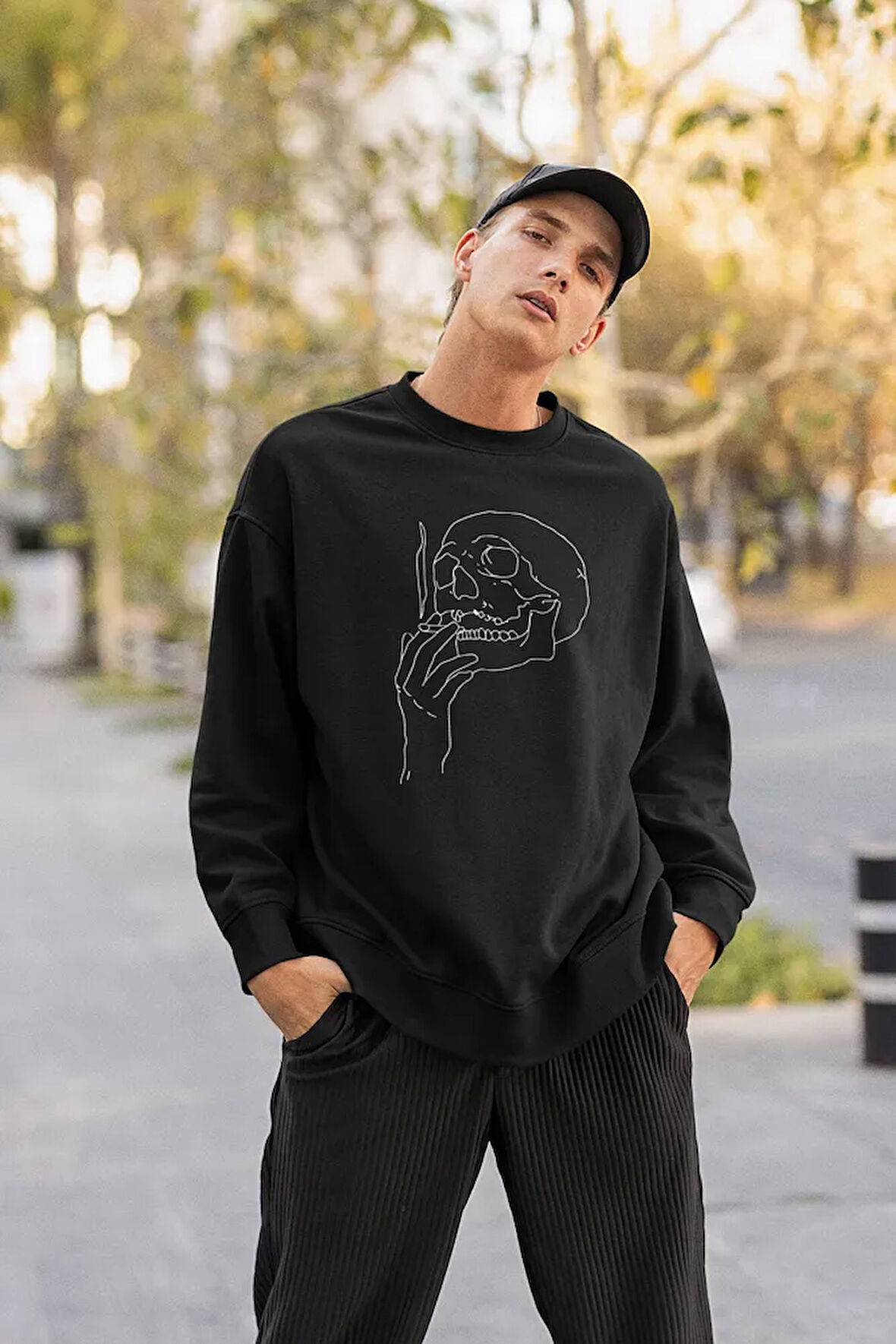 Sigara İçen Kuru Kafa Baskılı Unisex Oversize Sweatshirt