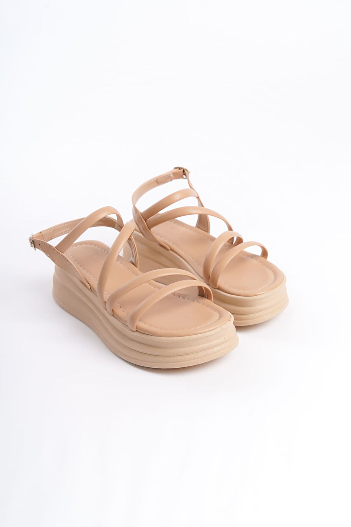 ELSA İnce Tokalı Şerit Detaylı Ortopedik Taban Kadın Sandalet TT Ten