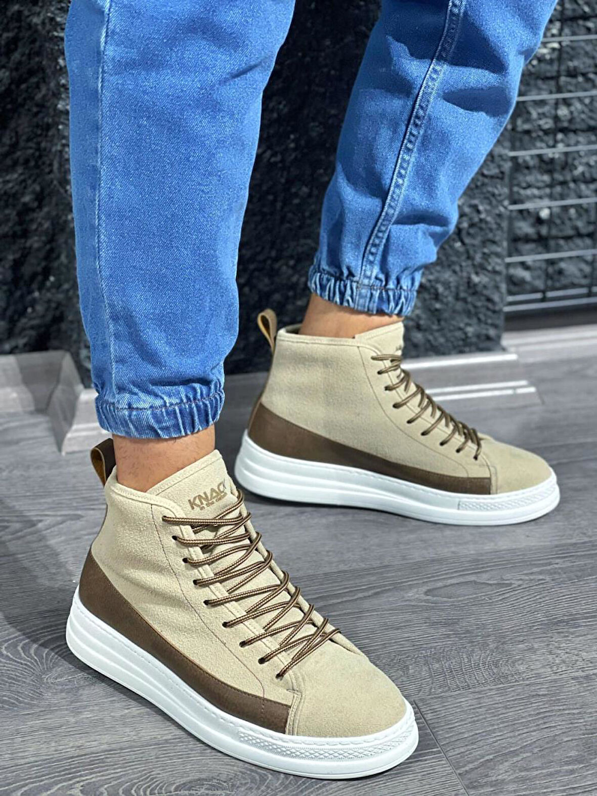 J-C030 Bağcıklı Ortopedik Taban Suya ve Soğuğa Dayanıklı Günlük Süet Kışlık Erkek Spor Bot BT Vizon