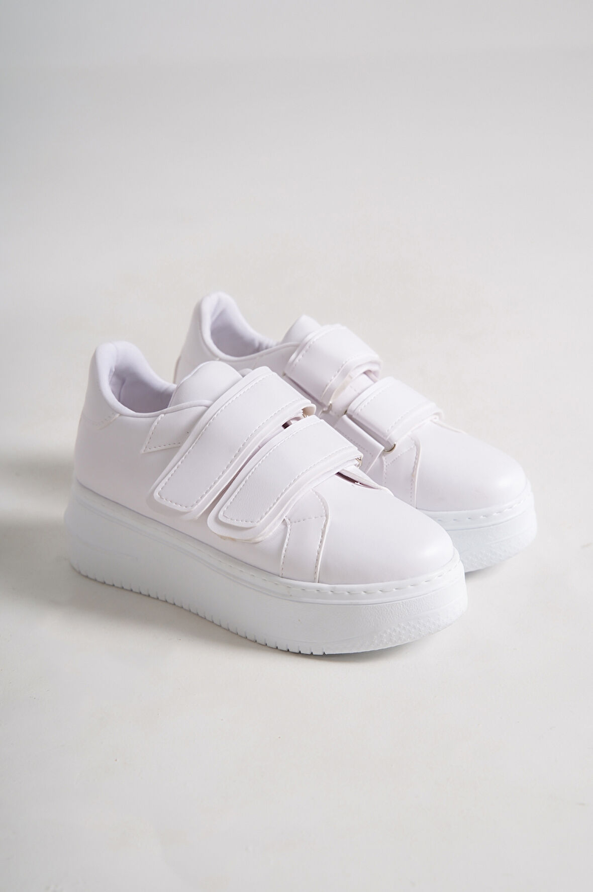 VENEDIK Bağcıksız Cırtlı 2 Bantlı Ortopedik Taban Kadın Sneaker Günlük Ayakkabı BT Beyaz