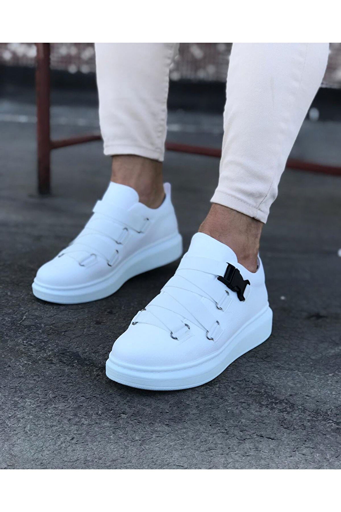 J033 Bağcıksız 4 Bant Lastikli Tokalı Ortopedik Taban Erkek Sneaker Günlük Ayakkabı BT Beyaz