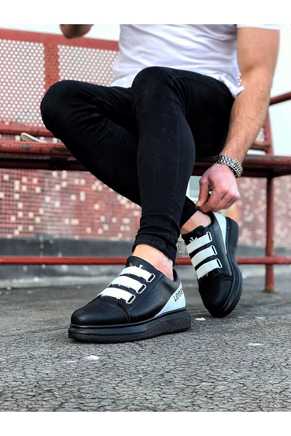 J029 Bağcıksız 3 Bant Lastikli Legend Ortopedik Taban Erkek Sneaker Günlük Ayakkabı ST Siyah/Beyaz