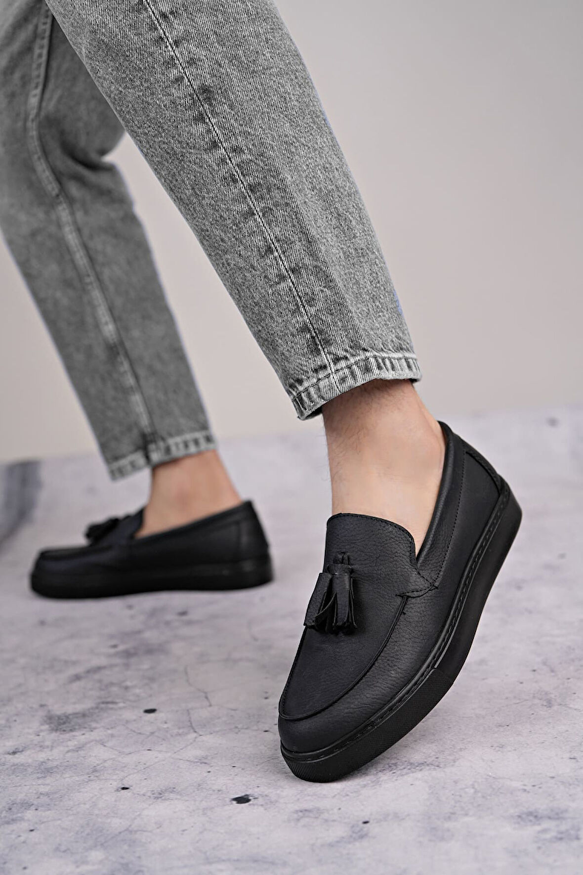 J153 Bloom Bağcıksız Püsküllü Cilt Erkek Günlük Spor Klasik Ayakkabı CST - Siyah