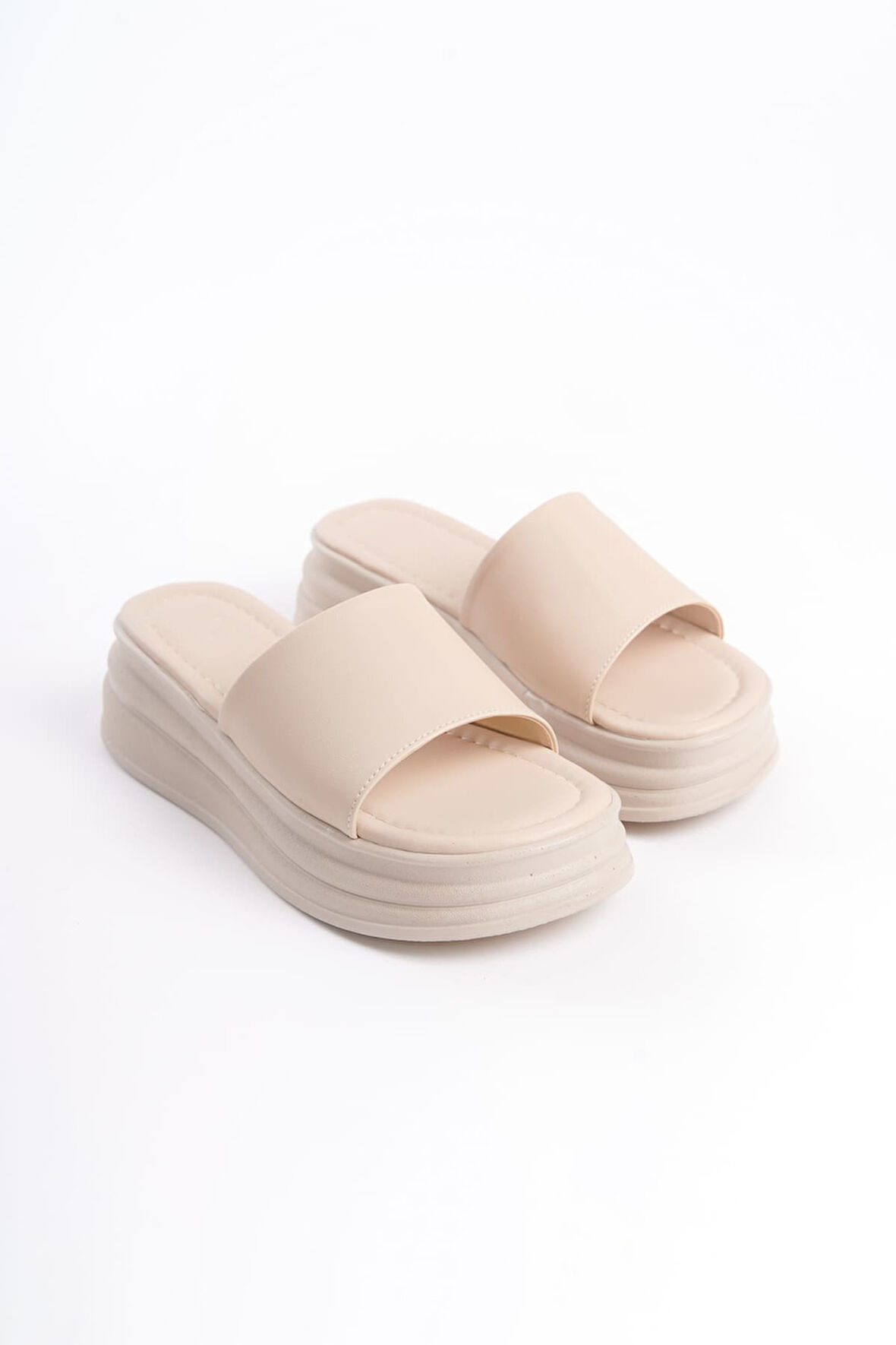 LIANA Düz Topuklu Kalın ve Ortopedik Taban Kadın Terlik KT Krem