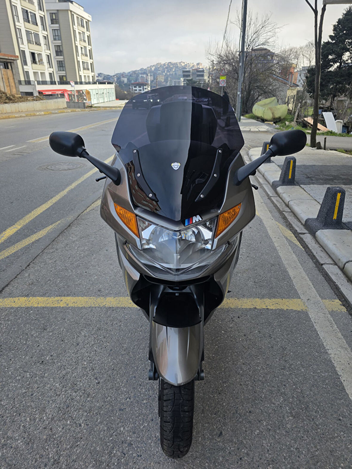 MOTOCAM BMW K 1300 GT Siperlik Ön Cam 2009 Model 63cm Siyah Renkli 4mm