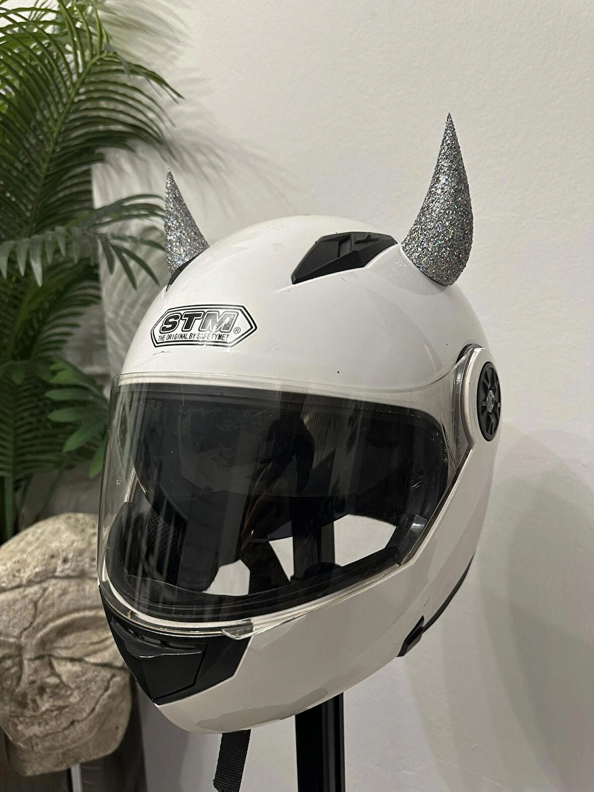Motor & Motosiklet Gümüş Hologram Simli Şeytan Boynuzu Kask Dış Aksesuar