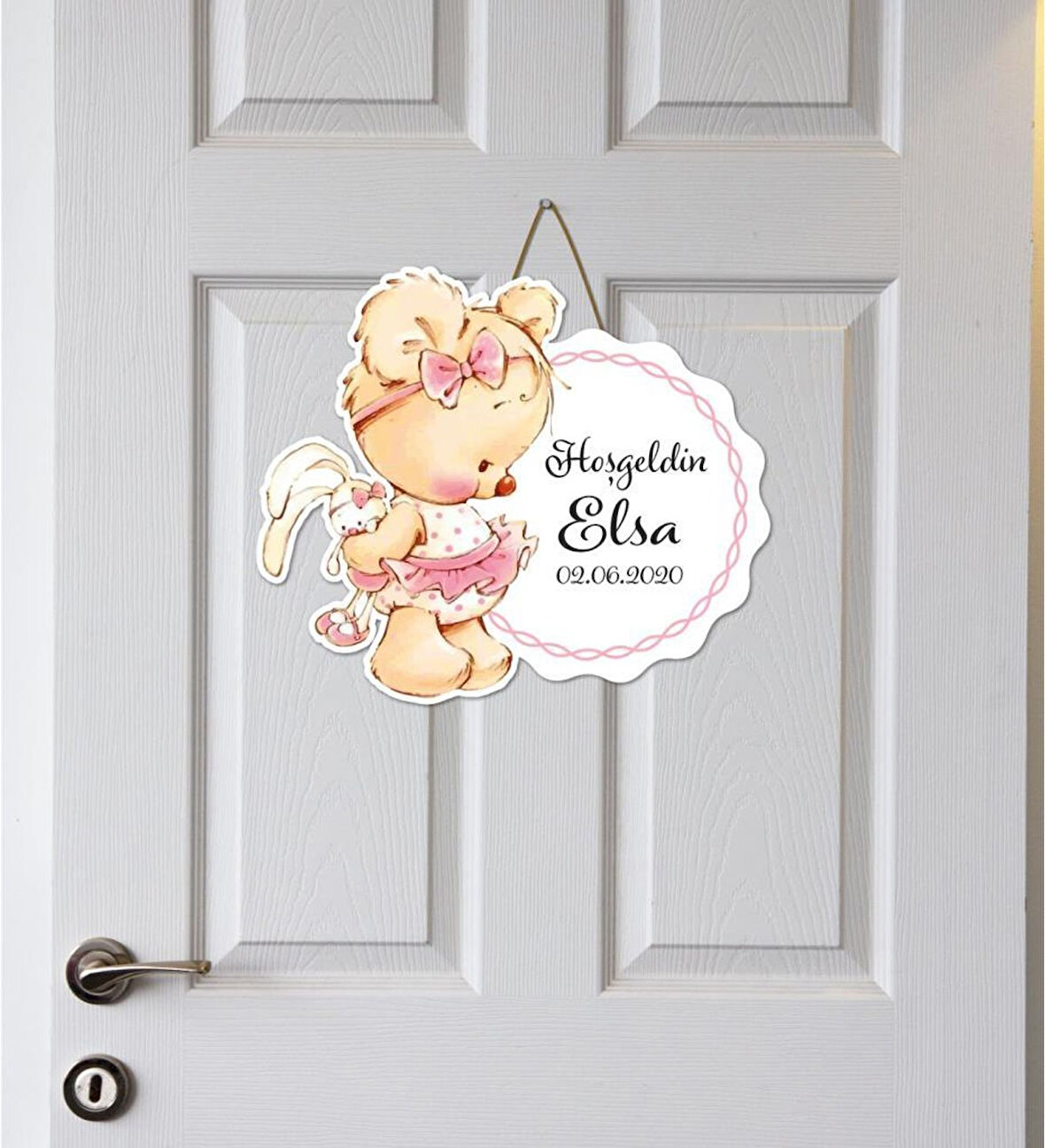 Meşgalem Oyuncak Tavşan Tutan Minik Ayıcık Temalı Kişiye Özel Kapı Süsü